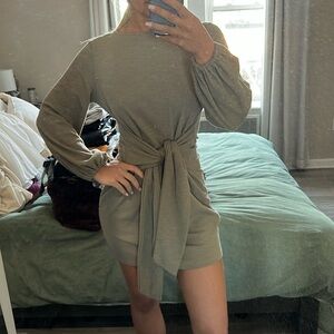 Long sleeve mini dresss